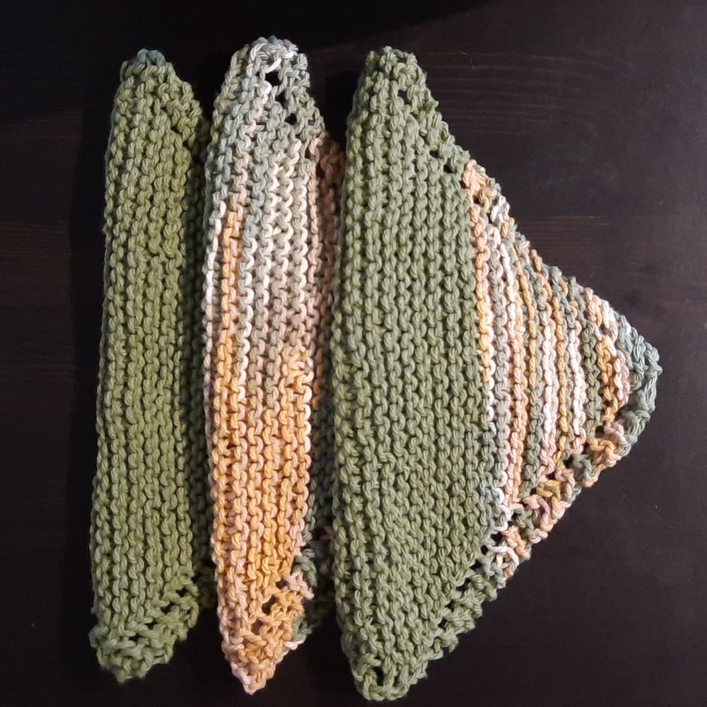 👑 3/$30 Set of 3 Handmade Dish Cloths